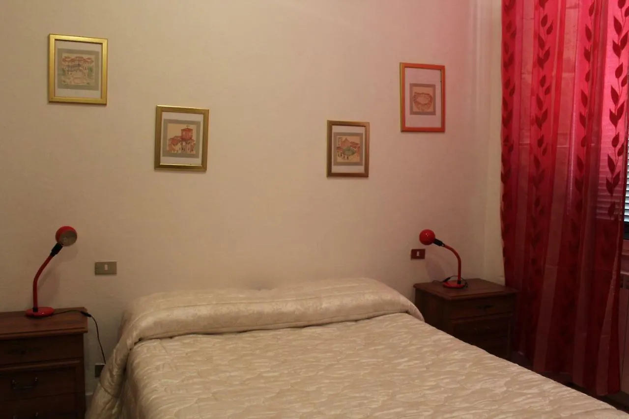 Il Capriolo Villa Tavernelle  0*, Tavernelle (Massa-Carrara)